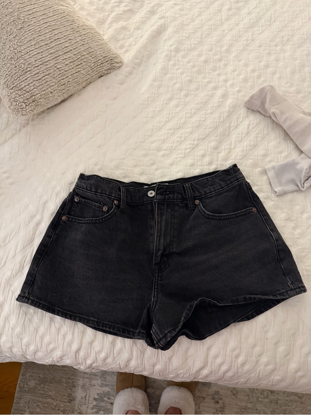 Abercrombie High Rise Mom Short